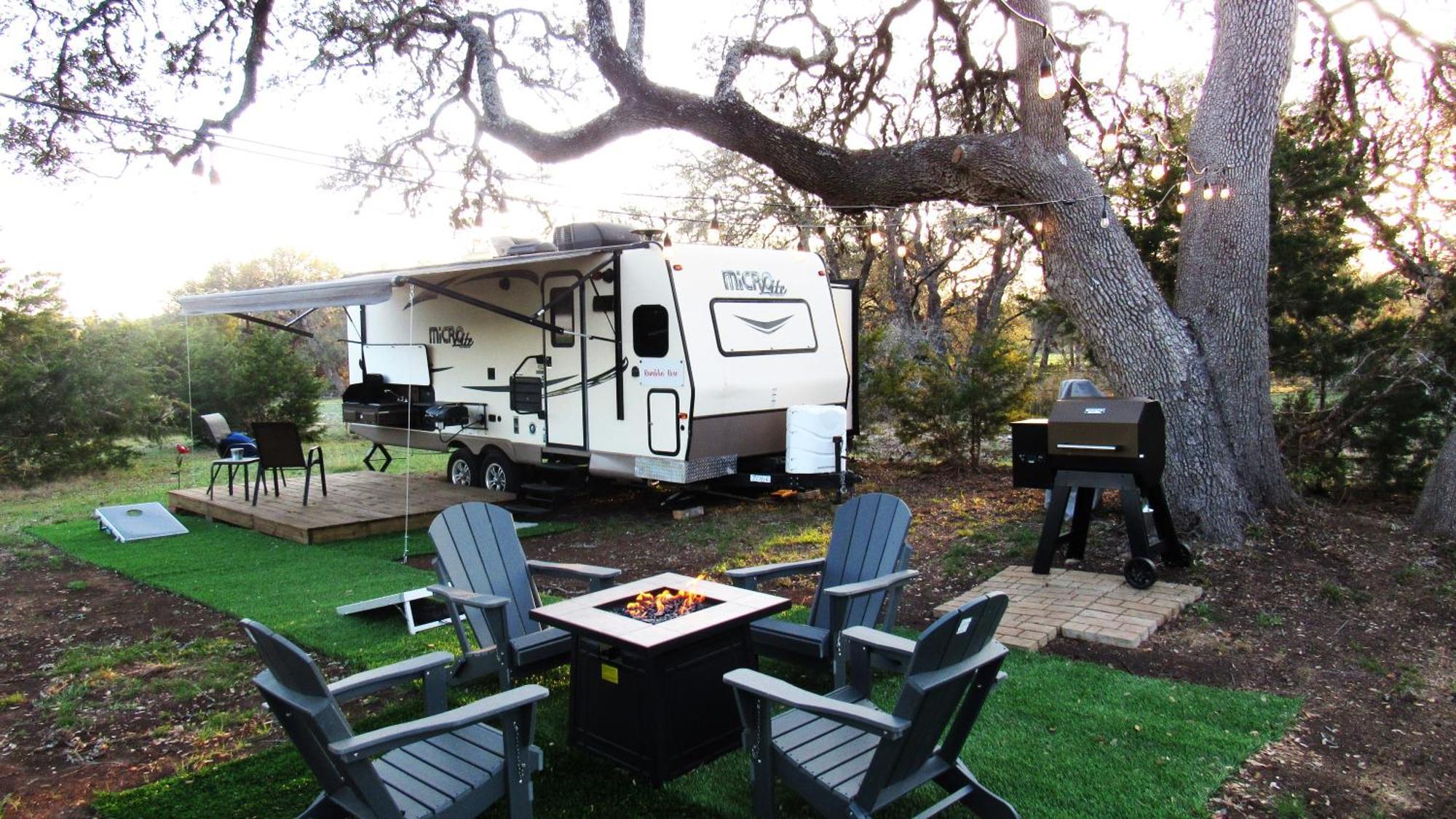 The Alexander At Creek Road Mini-hôtel Dripping Springs